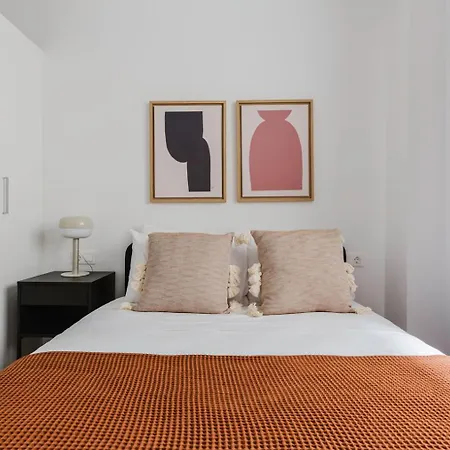 Blueground Antiga Esq De Leixample Furnished Bcn-137